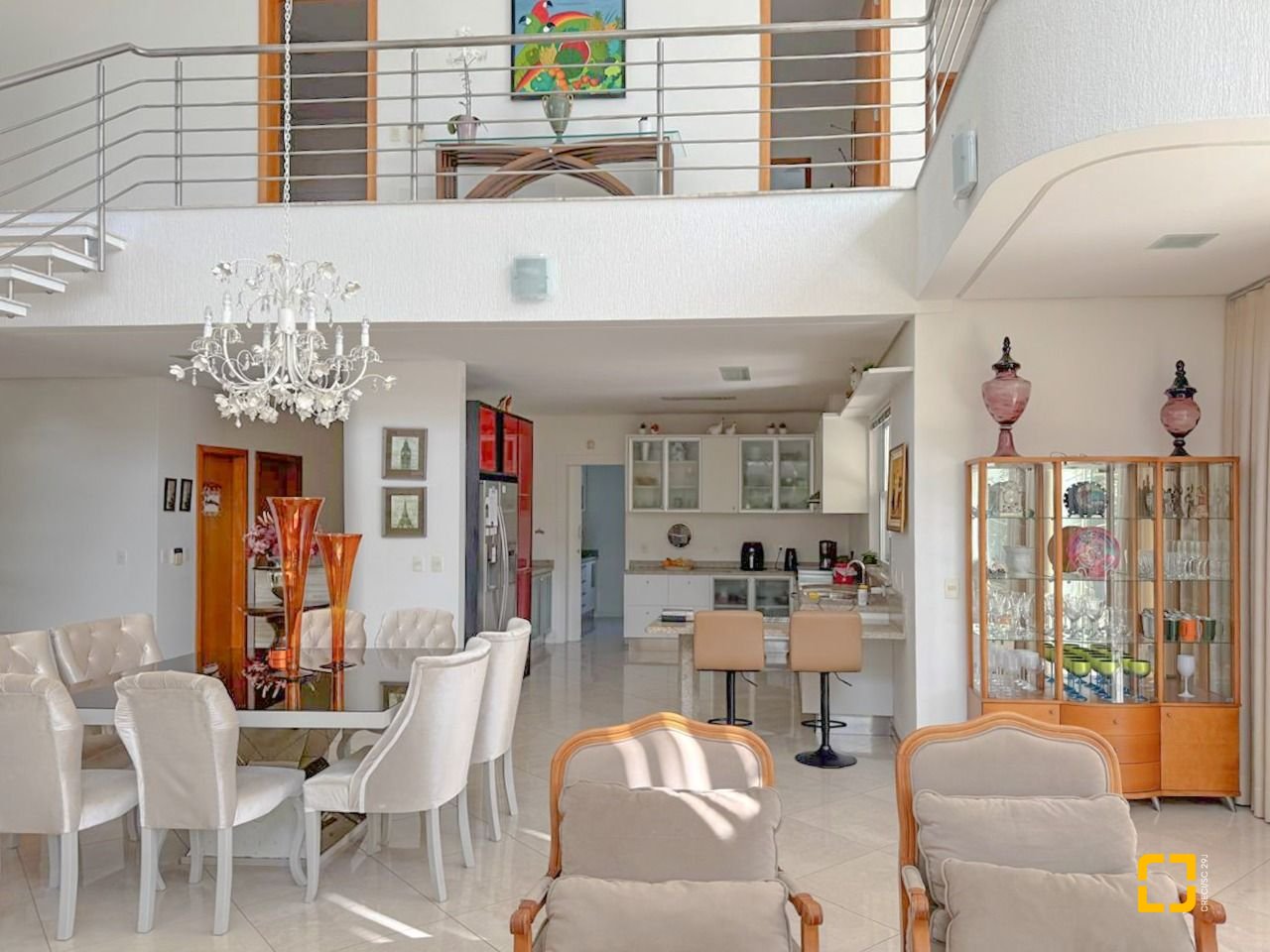 Casa com 605m², 11 quartos (sendo 5 suítes), 6 garagens, no bairro Jurerê Internacional em Florianópolis