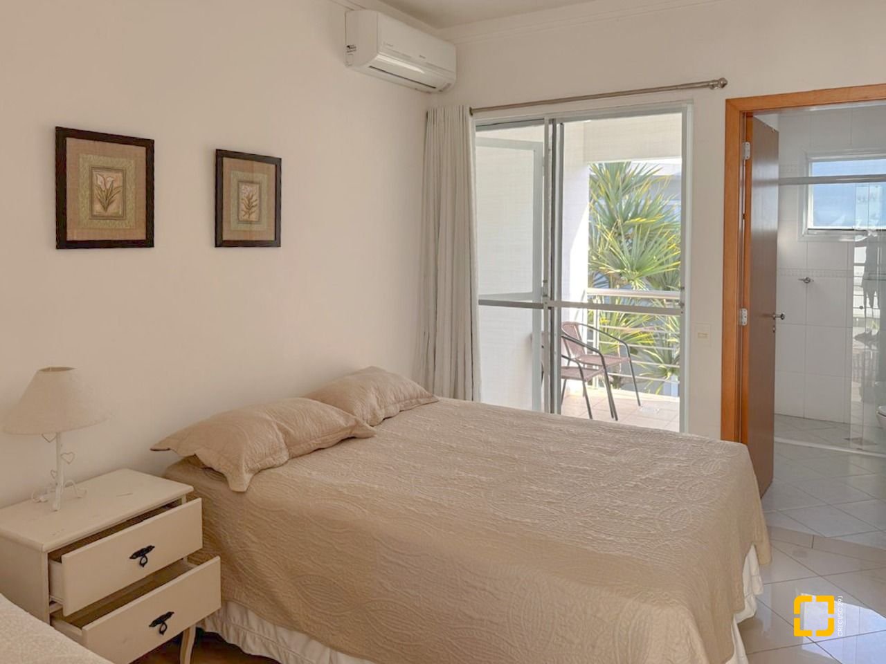 Casa com 605m², 11 quartos (sendo 5 suítes), 6 garagens, no bairro Jurerê Internacional em Florianópolis