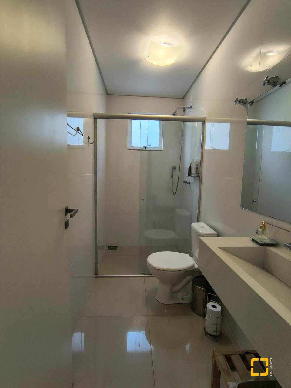 Apartamento com 129m², 6 quartos (sendo 3 suítes), 1 garagem, no bairro Ingleses em Florianópolis