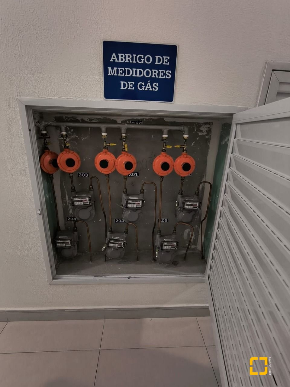 Apartamento com 129m², 6 quartos (sendo 3 suítes), 1 garagem, no bairro Ingleses em Florianópolis
