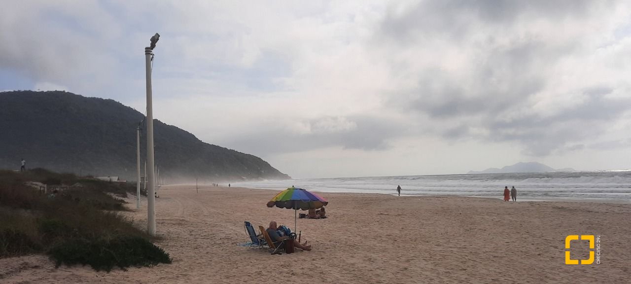Apartamento com 129m², 6 quartos (sendo 3 suítes), 1 garagem, no bairro Ingleses em Florianópolis