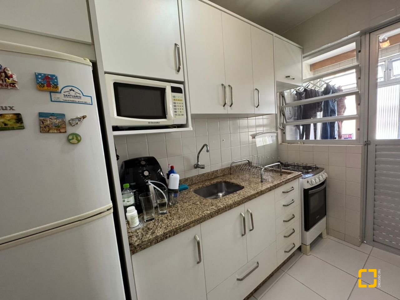Apartamento com 48m², 2 quartos (sendo 1 suíte), 1 garagem, no bairro Centro em Florianópolis