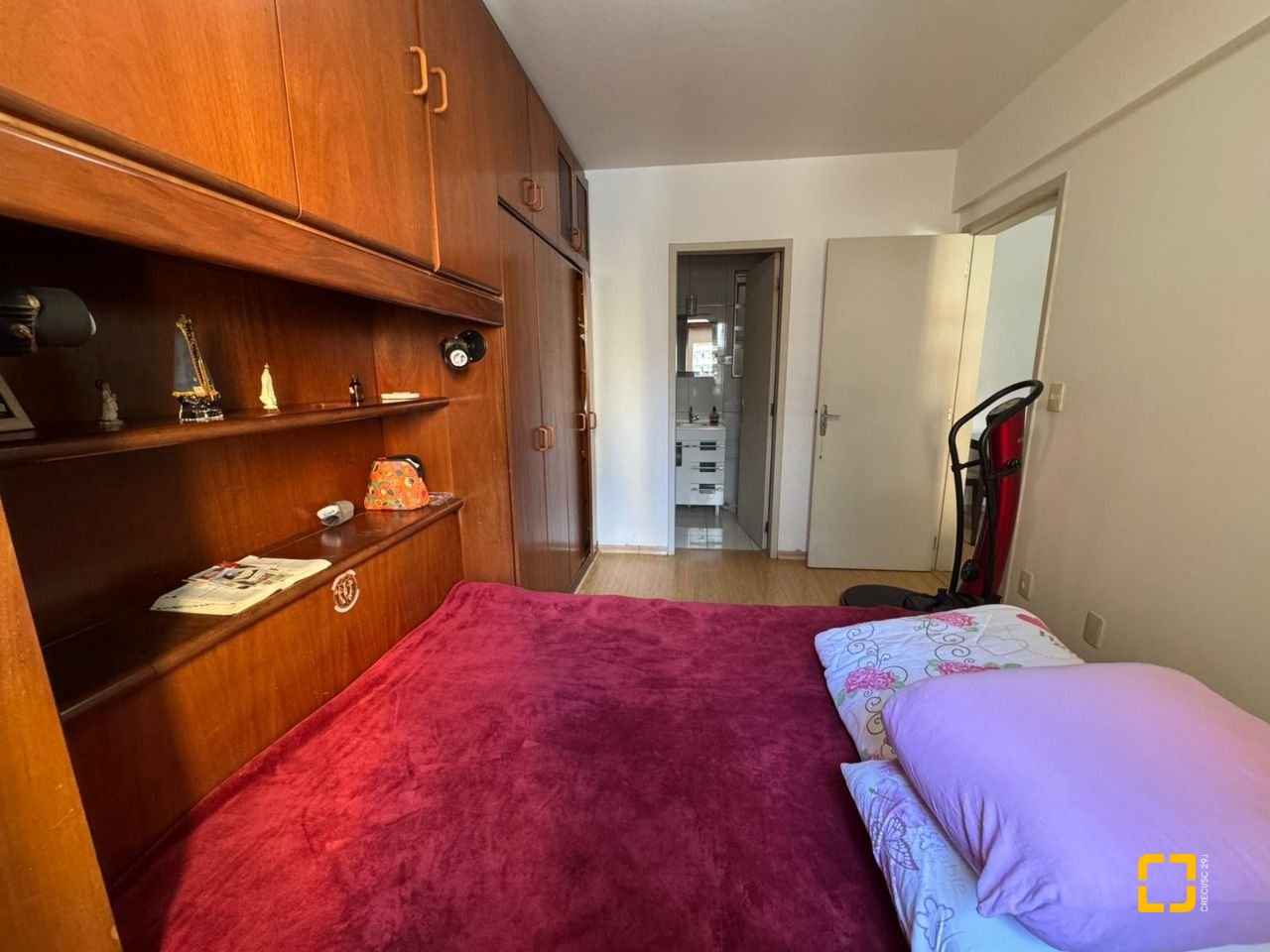 Apartamento com 48m², 2 quartos (sendo 1 suíte), 1 garagem, no bairro Centro em Florianópolis