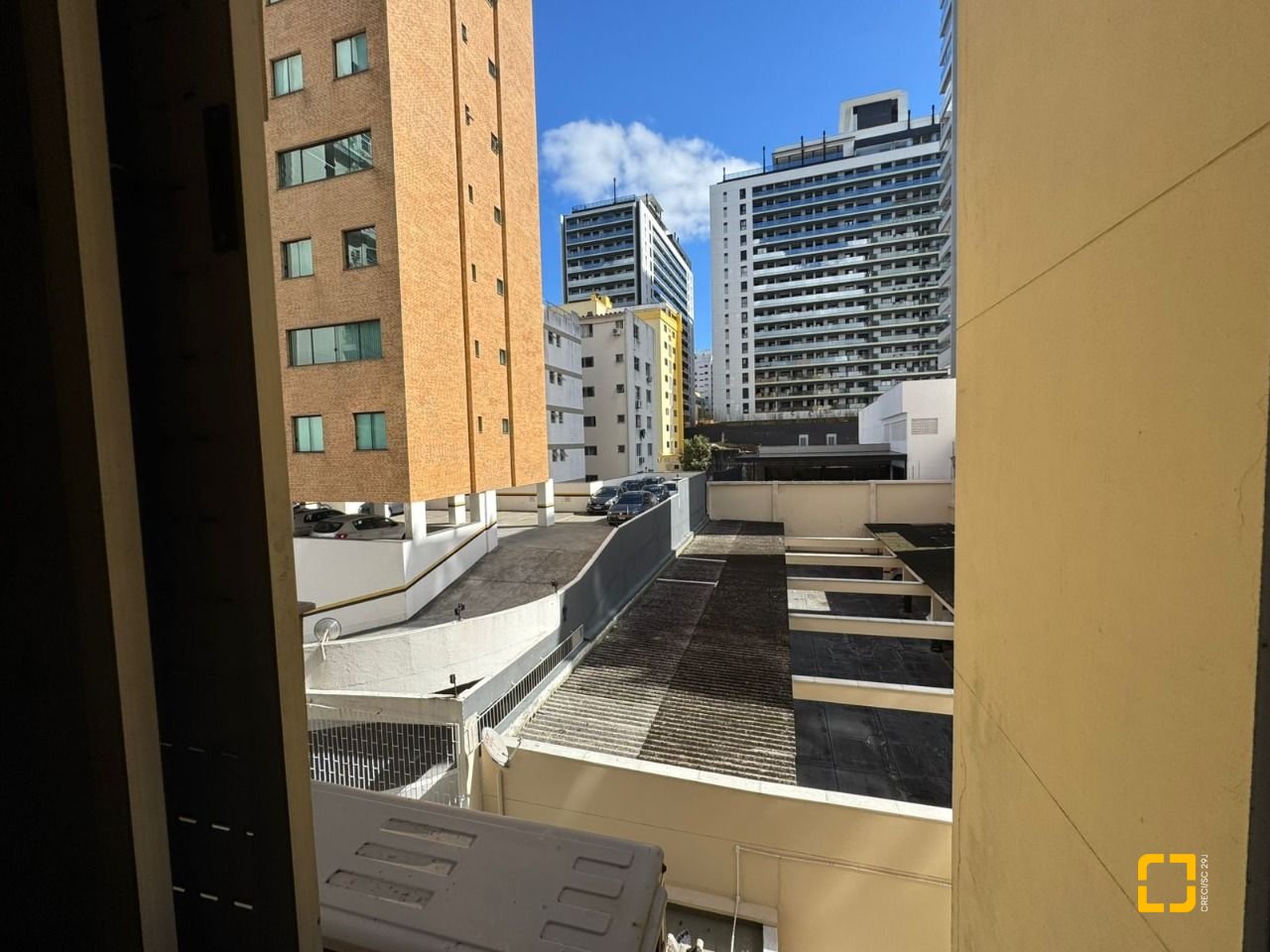 Apartamento com 48m², 1 quarto (sendo 1 suíte), 1 garagem, no bairro Centro em Florianópolis