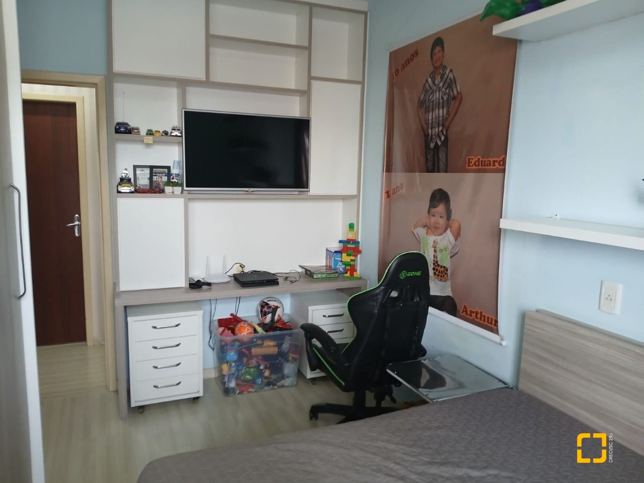 Casa com 191m², 4 quartos (sendo 1 suíte), 2 garagens, no bairro Ipiranga em São José