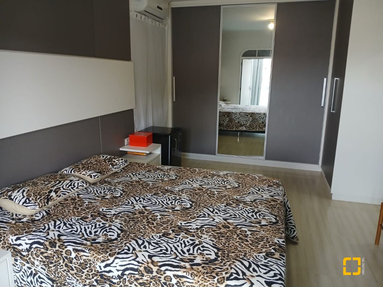 Casa com 191m², 4 quartos (sendo 1 suíte), 2 garagens, no bairro Ipiranga em São José