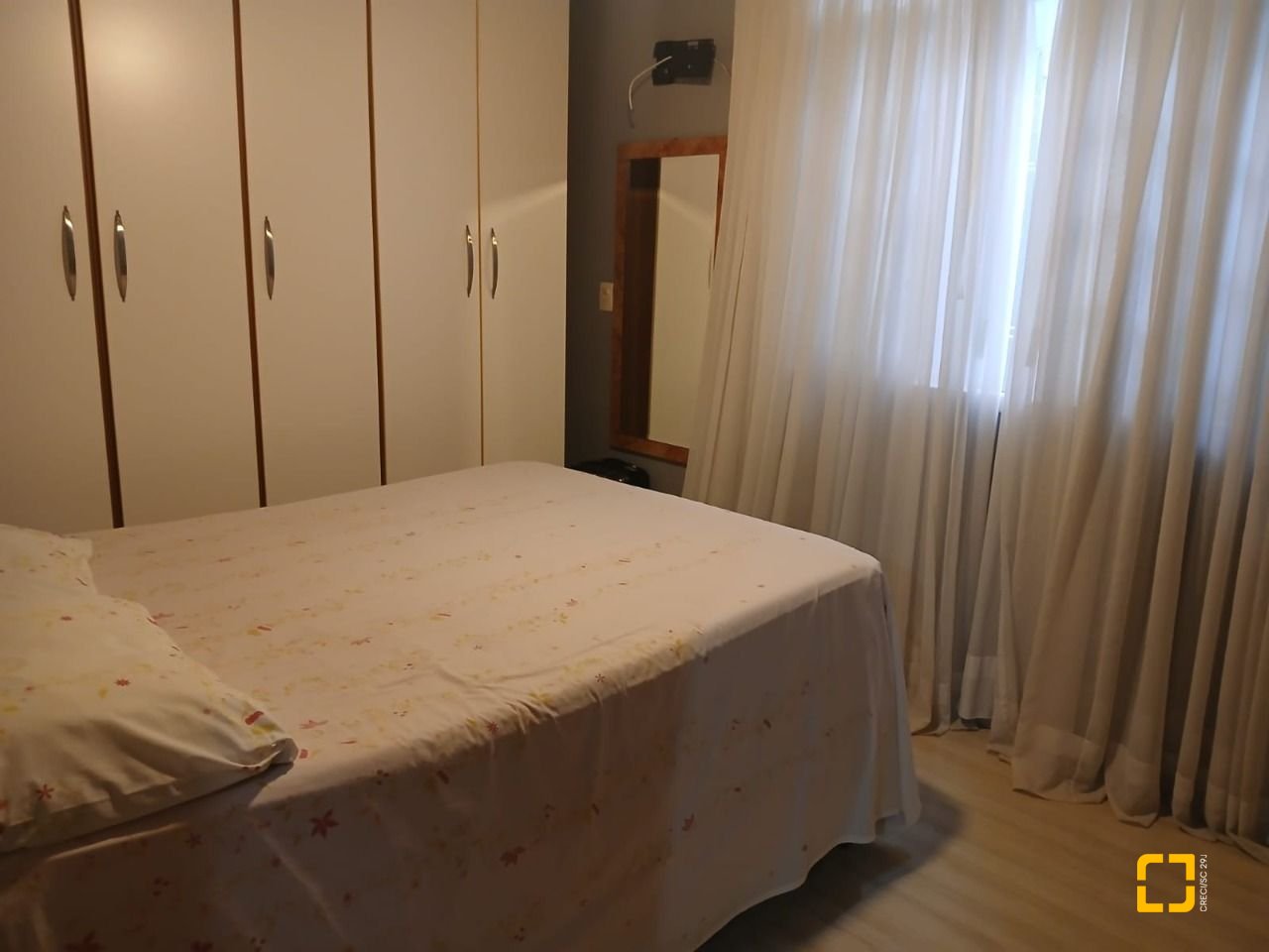 Casa com 191m², 4 quartos (sendo 1 suíte), 2 garagens, no bairro Ipiranga em São José