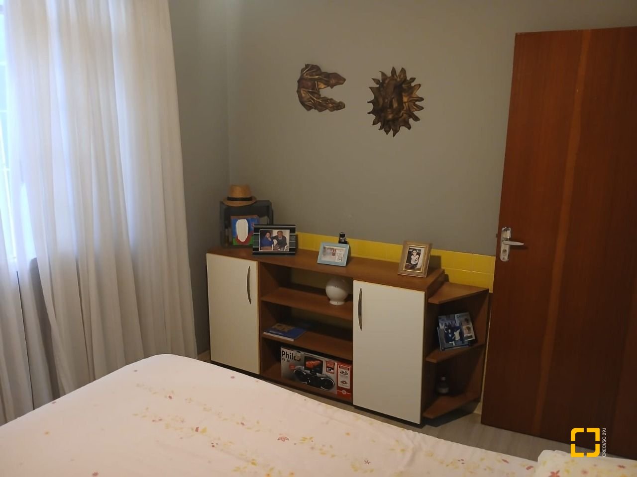 Casa com 191m², 4 quartos (sendo 1 suíte), 2 garagens, no bairro Ipiranga em São José