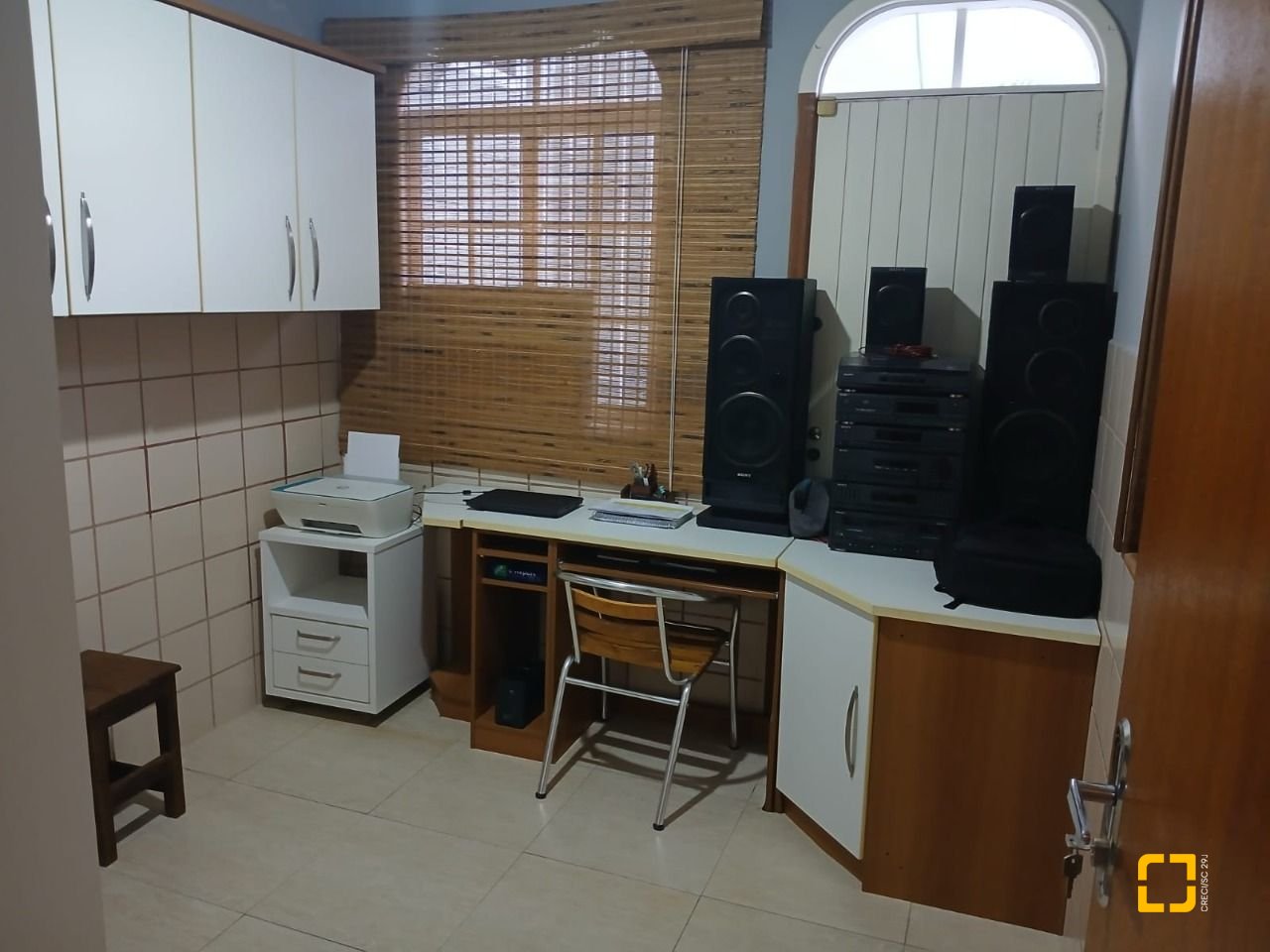 Casa com 191m², 4 quartos (sendo 1 suíte), 2 garagens, no bairro Ipiranga em São José