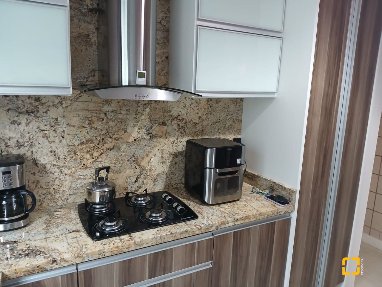 Casa com 191m², 4 quartos (sendo 1 suíte), 2 garagens, no bairro Ipiranga em São José