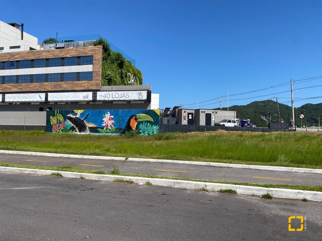 Casa com 126m², 4 quartos (sendo 1 suíte), 2 garagens, no bairro Campeche em Florianópolis