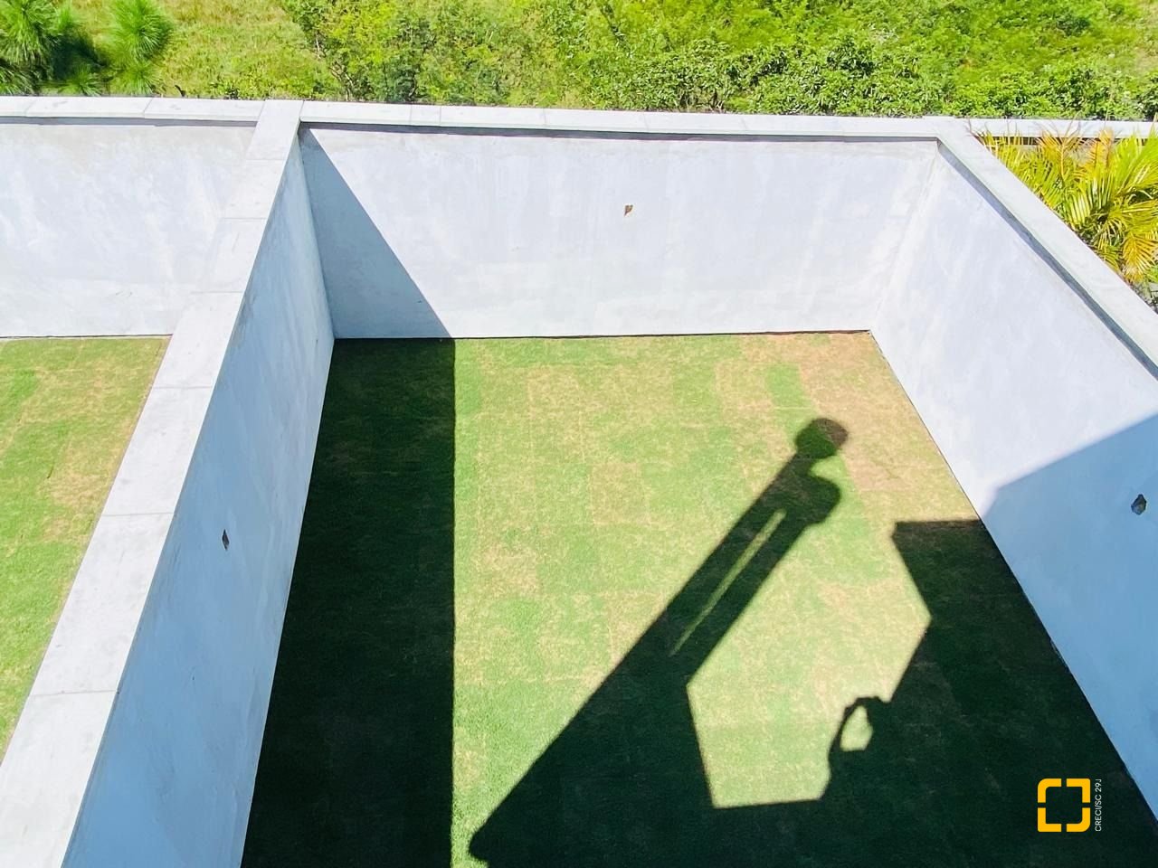 Casa com 126m², 4 quartos (sendo 1 suíte), 2 garagens, no bairro Campeche em Florianópolis