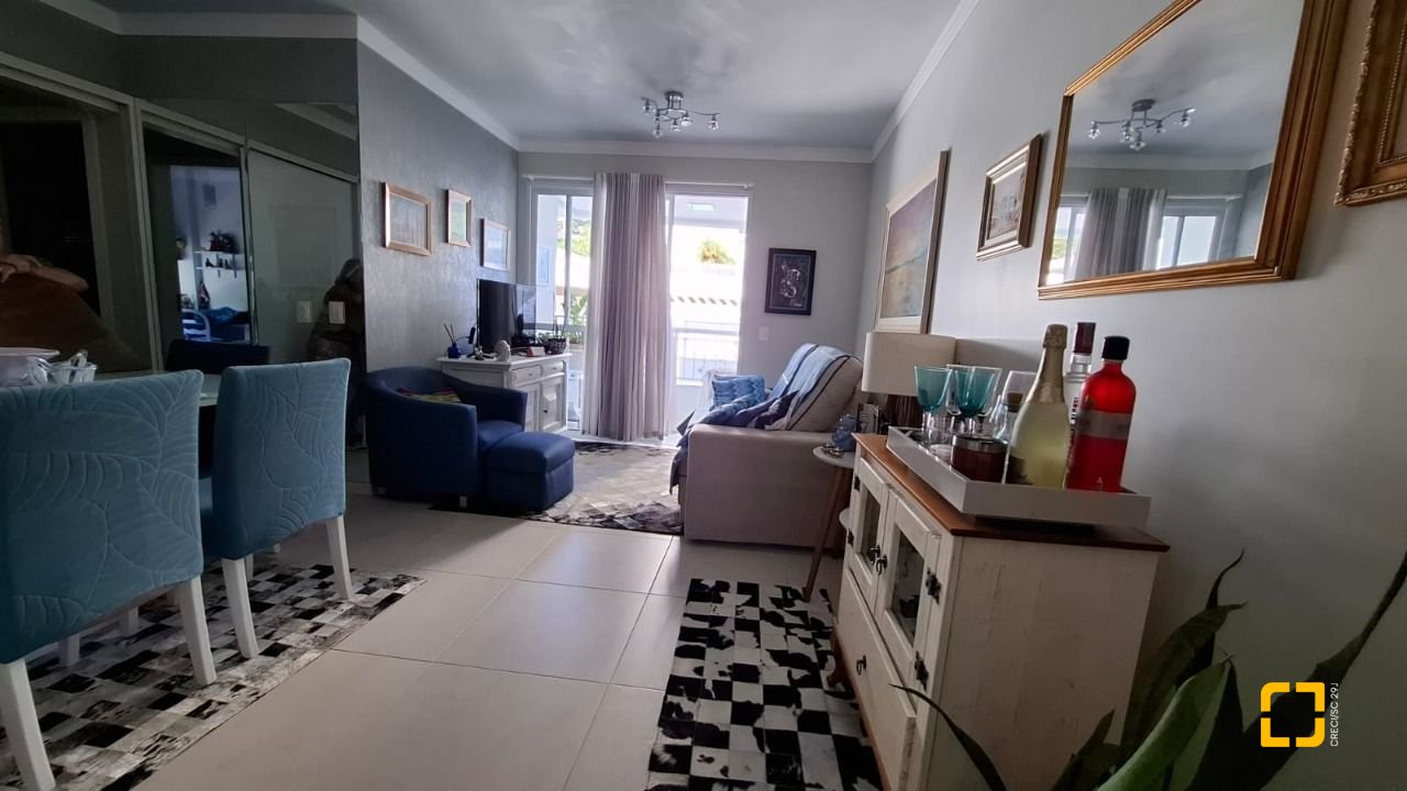 Apartamento com 81m², 3 quartos (sendo 1 suíte), 1 garagem, no bairro Itacorubi em Florianópolis