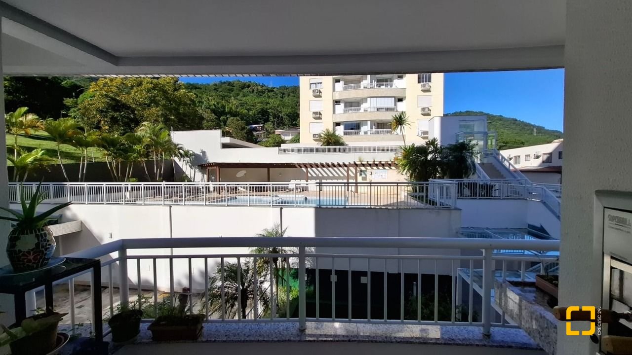 Apartamento com 81m², 3 quartos (sendo 1 suíte), 1 garagem, no bairro Itacorubi em Florianópolis