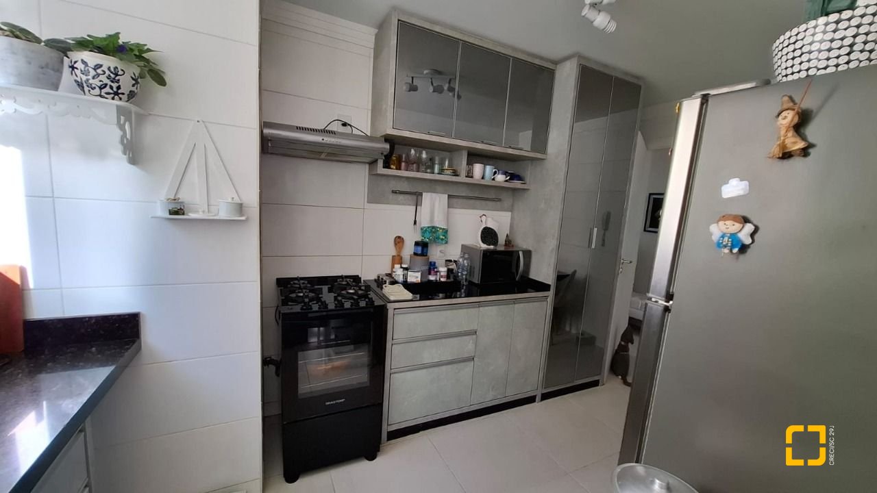 Apartamento com 81m², 3 quartos (sendo 1 suíte), 1 garagem, no bairro Itacorubi em Florianópolis