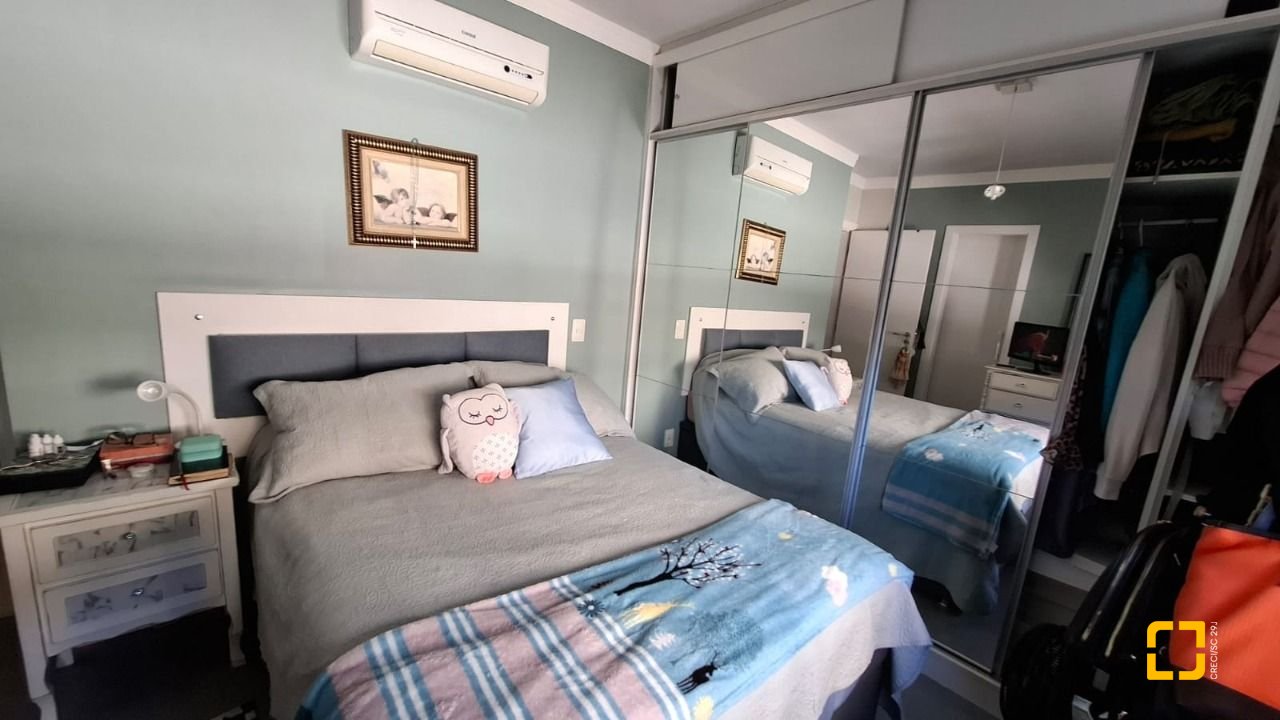 Apartamento com 81m², 3 quartos (sendo 1 suíte), 1 garagem, no bairro Itacorubi em Florianópolis