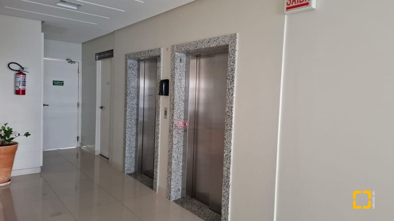 Apartamento com 81m², 3 quartos (sendo 1 suíte), 1 garagem, no bairro Itacorubi em Florianópolis