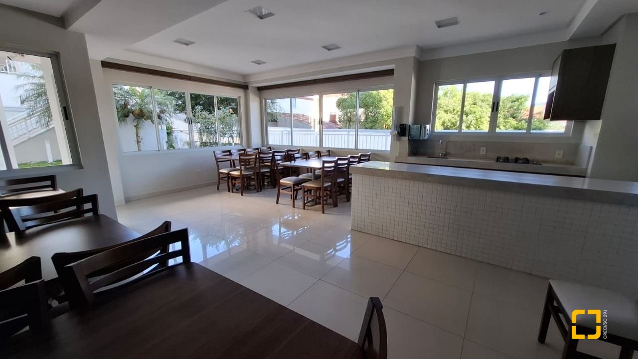 Apartamento com 81m², 3 quartos (sendo 1 suíte), 1 garagem, no bairro Itacorubi em Florianópolis