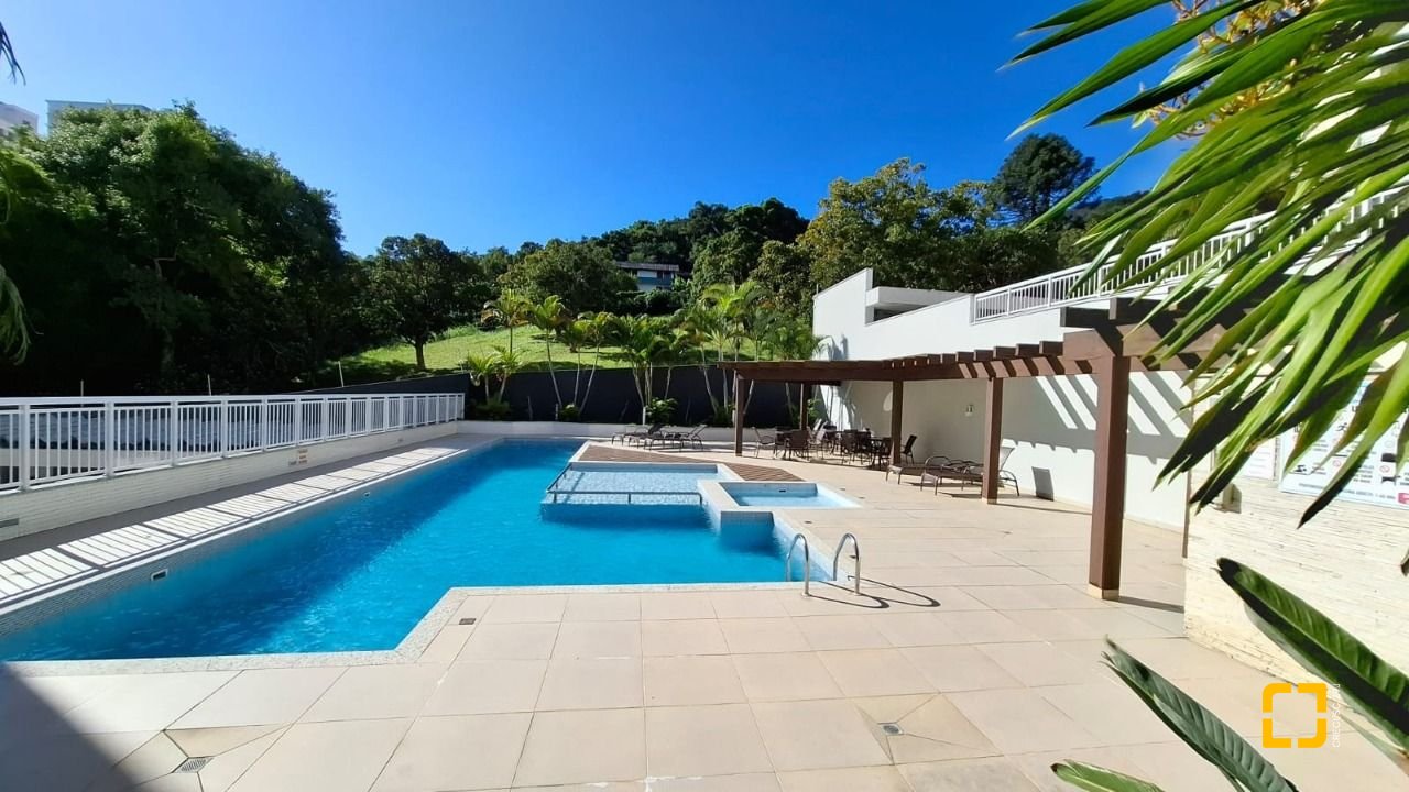 Apartamento com 81m², 3 quartos (sendo 1 suíte), 1 garagem, no bairro Itacorubi em Florianópolis