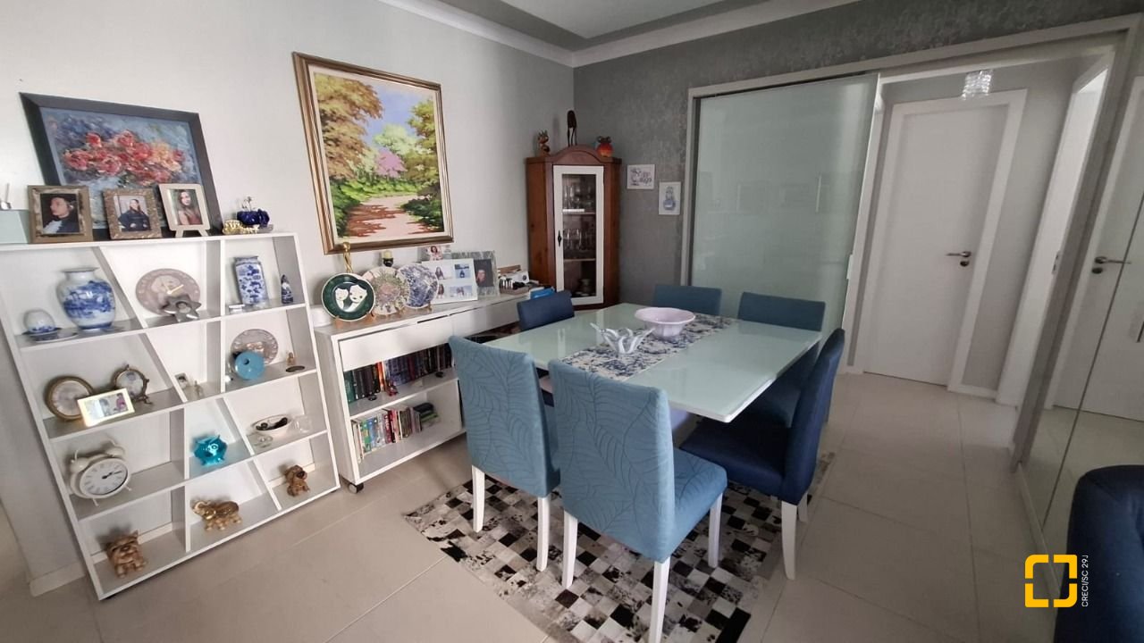 Apartamento com 81m², 3 quartos (sendo 1 suíte), 1 garagem, no bairro Itacorubi em Florianópolis