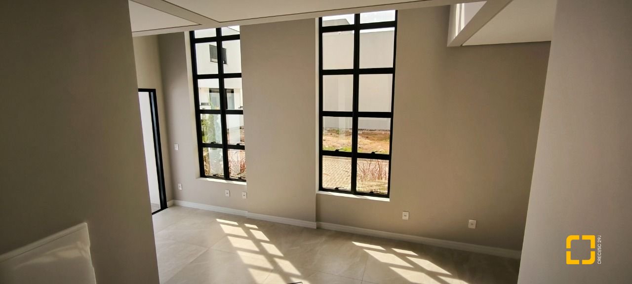 Casa de Condomínio com 165m², 4 quartos (sendo 1 suíte), 2 garagens, no bairro Beira Rio em Biguaçu