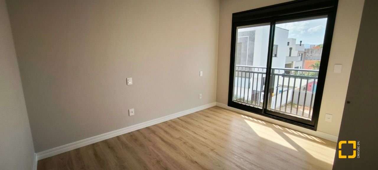 Casa de Condomínio com 165m², 4 quartos (sendo 1 suíte), 2 garagens, no bairro Beira Rio em Biguaçu