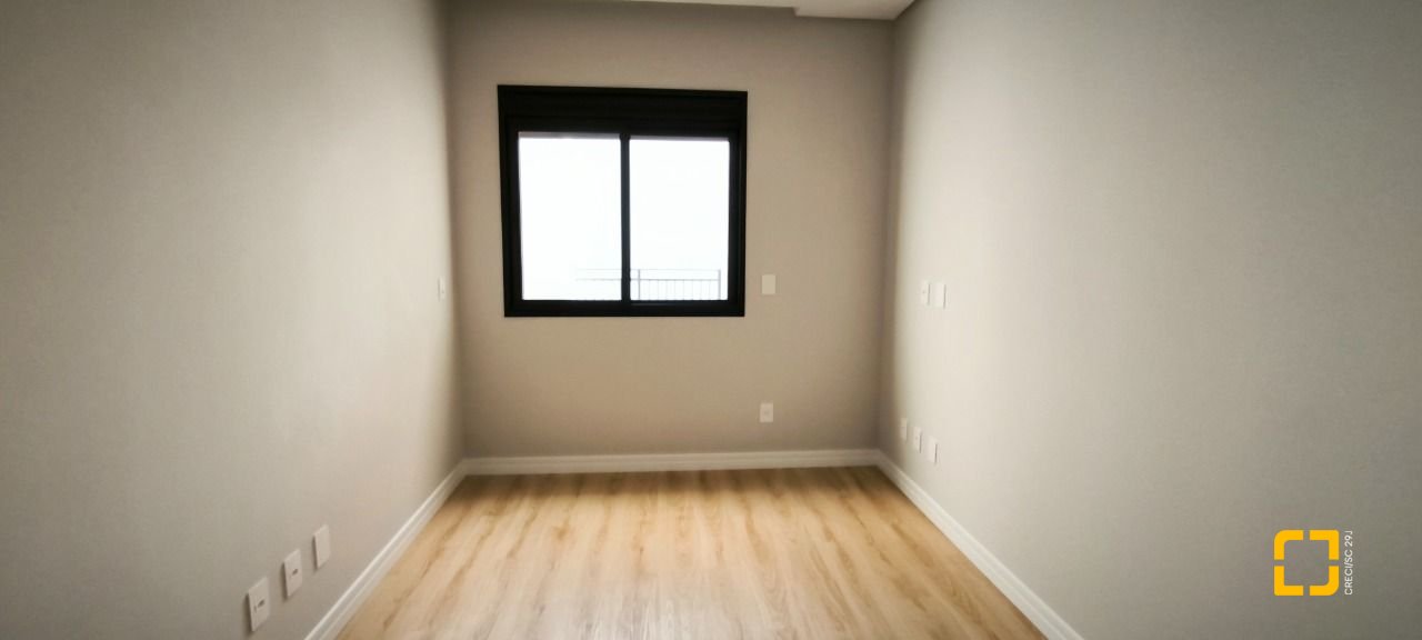 Casa de Condomínio com 165m², 4 quartos (sendo 1 suíte), 2 garagens, no bairro Beira Rio em Biguaçu