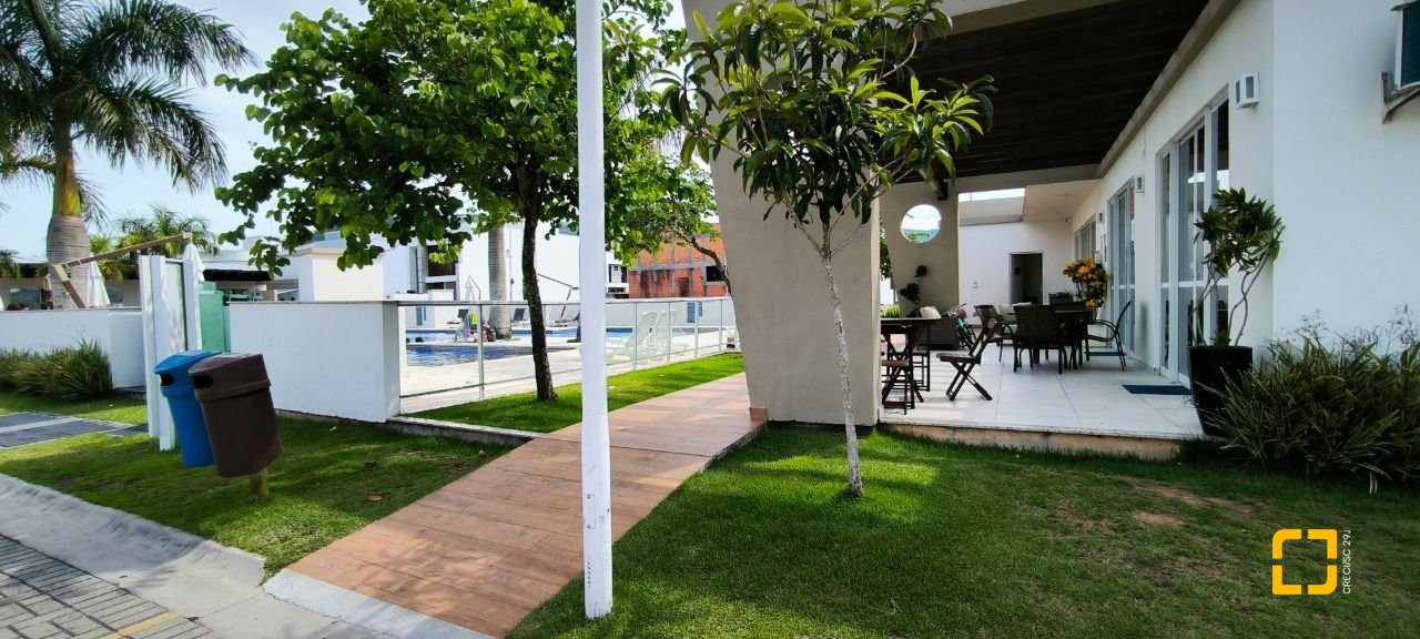 Casa de Condomínio com 165m², 4 quartos (sendo 1 suíte), 2 garagens, no bairro Beira Rio em Biguaçu