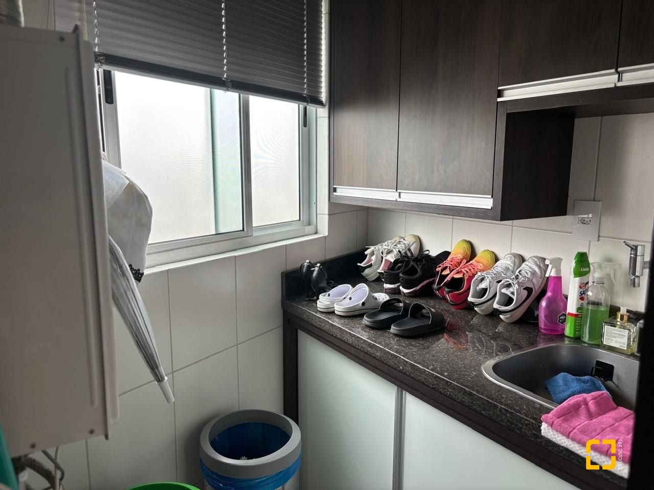 Apartamento com 173m², 4 quartos (sendo 2 suítes), 2 garagens, no bairro Campinas em São José