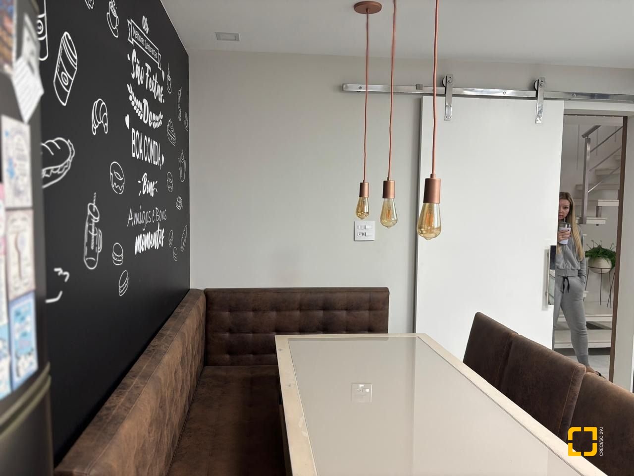 Apartamento com 173m², 4 quartos (sendo 2 suítes), 2 garagens, no bairro Campinas em São José