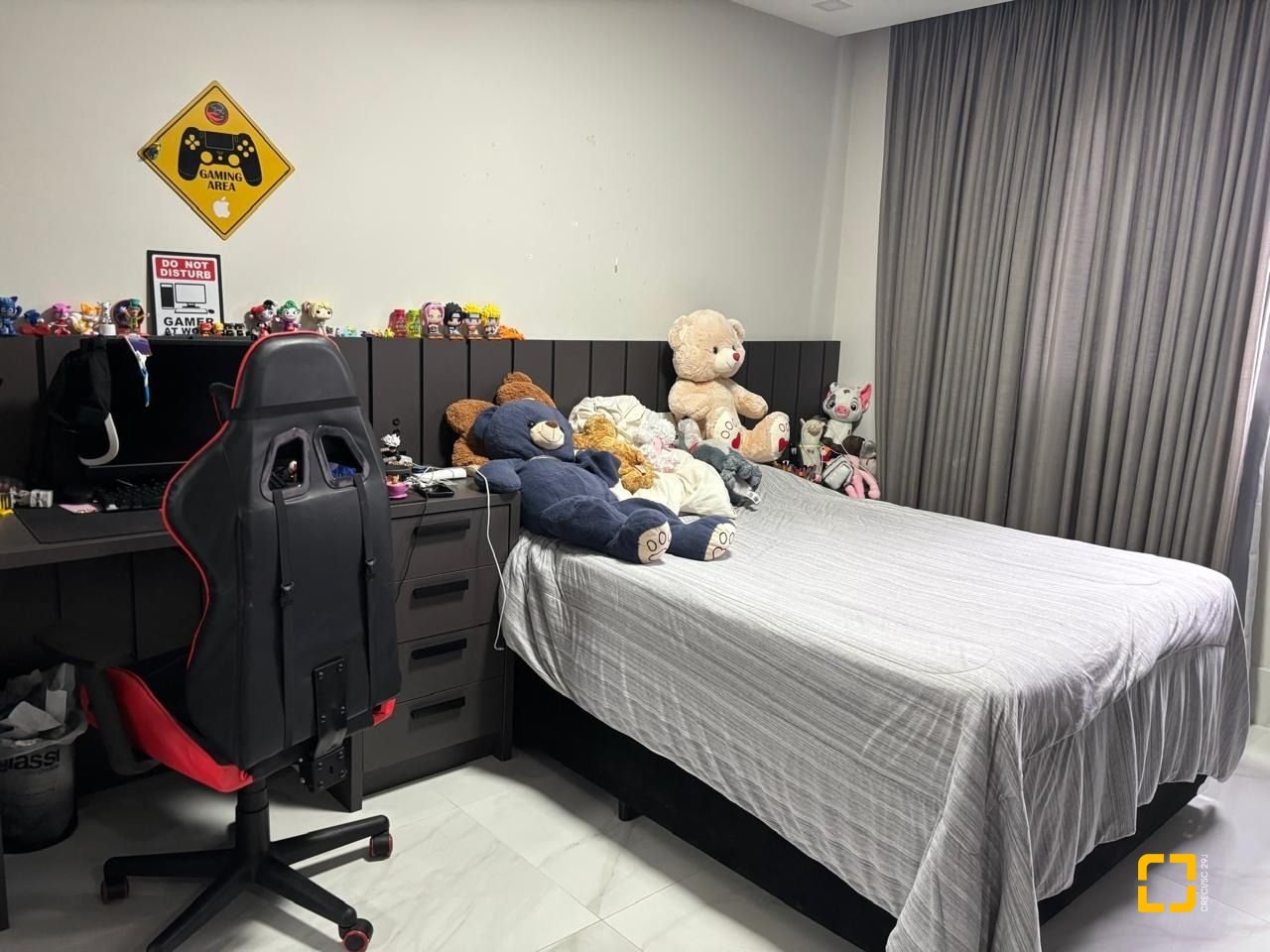 Apartamento com 173m², 4 quartos (sendo 2 suítes), 2 garagens, no bairro Campinas em São José