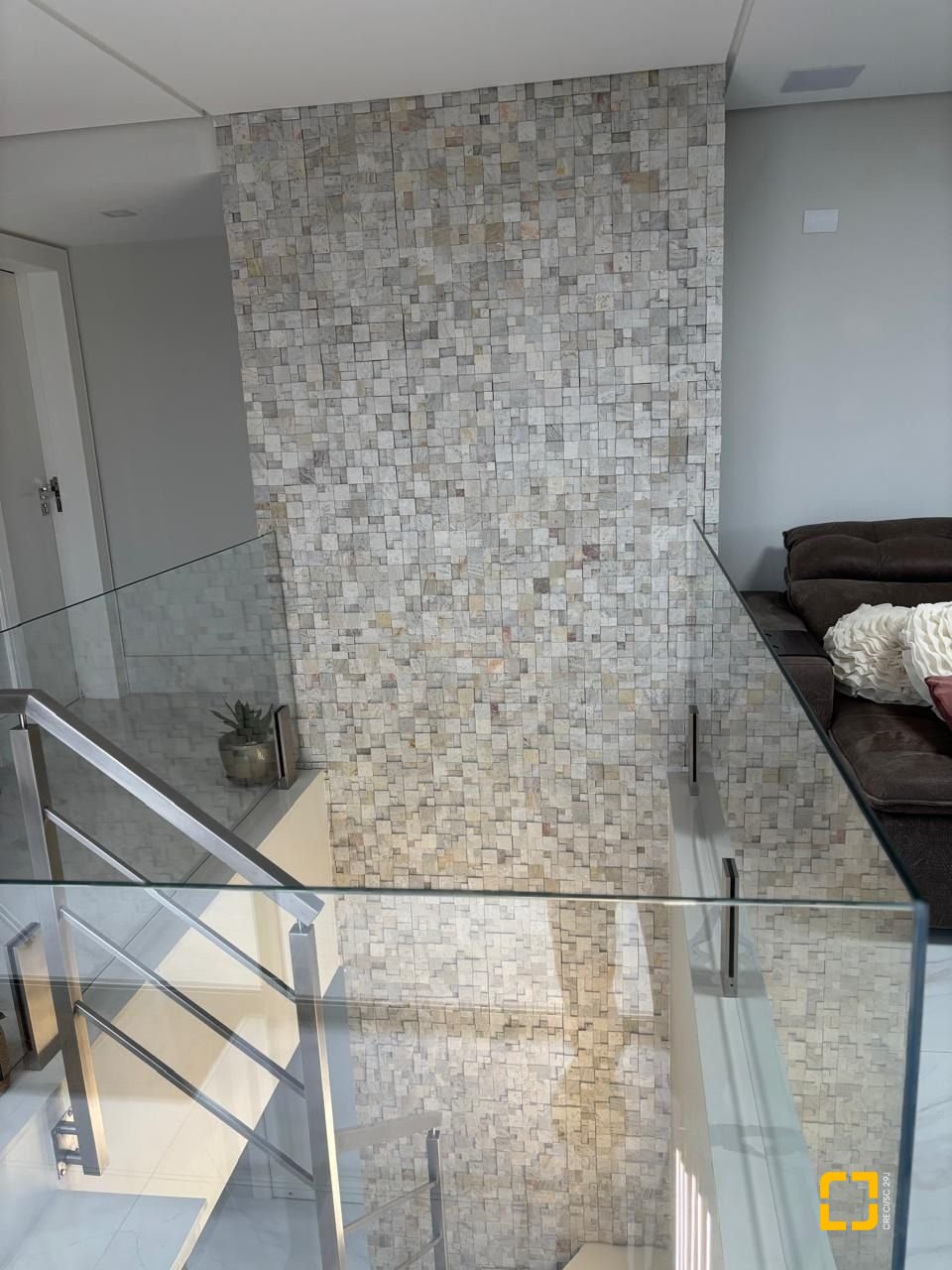 Apartamento com 173m², 4 quartos (sendo 2 suítes), 2 garagens, no bairro Campinas em São José