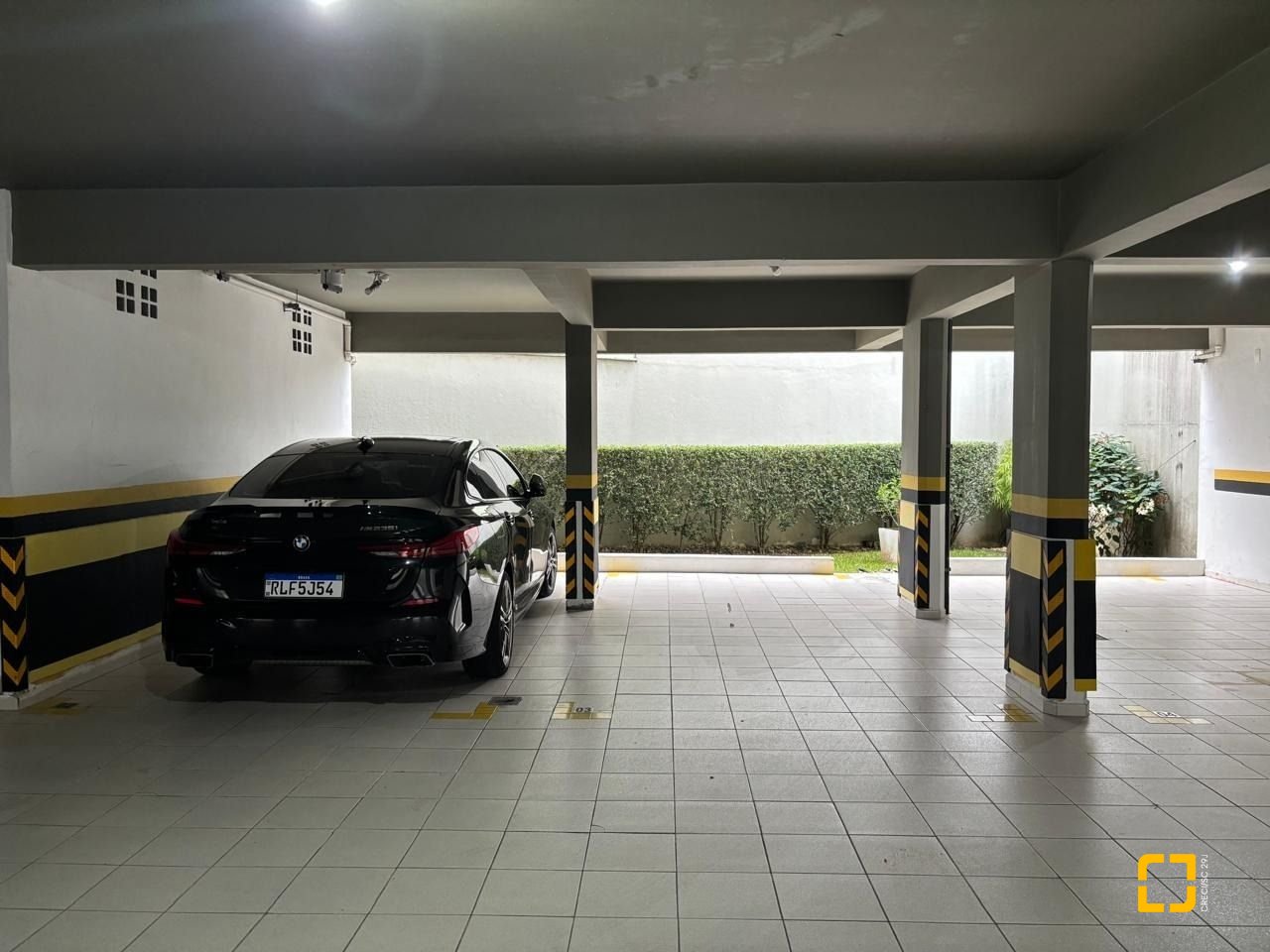 Apartamento com 173m², 4 quartos (sendo 2 suítes), 2 garagens, no bairro Campinas em São José