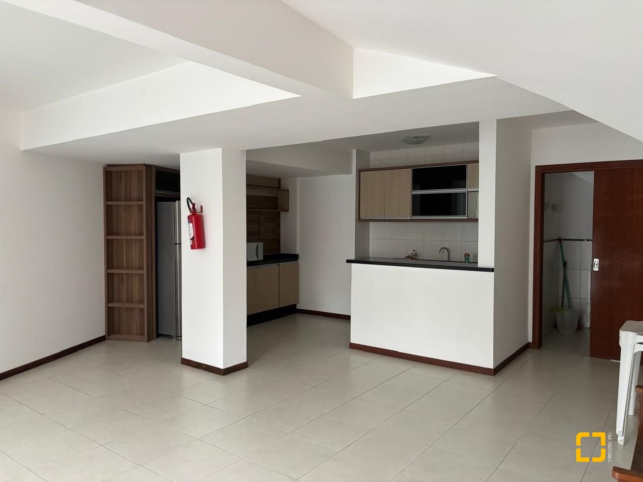 Apartamento com 173m², 4 quartos (sendo 2 suítes), 2 garagens, no bairro Campinas em São José
