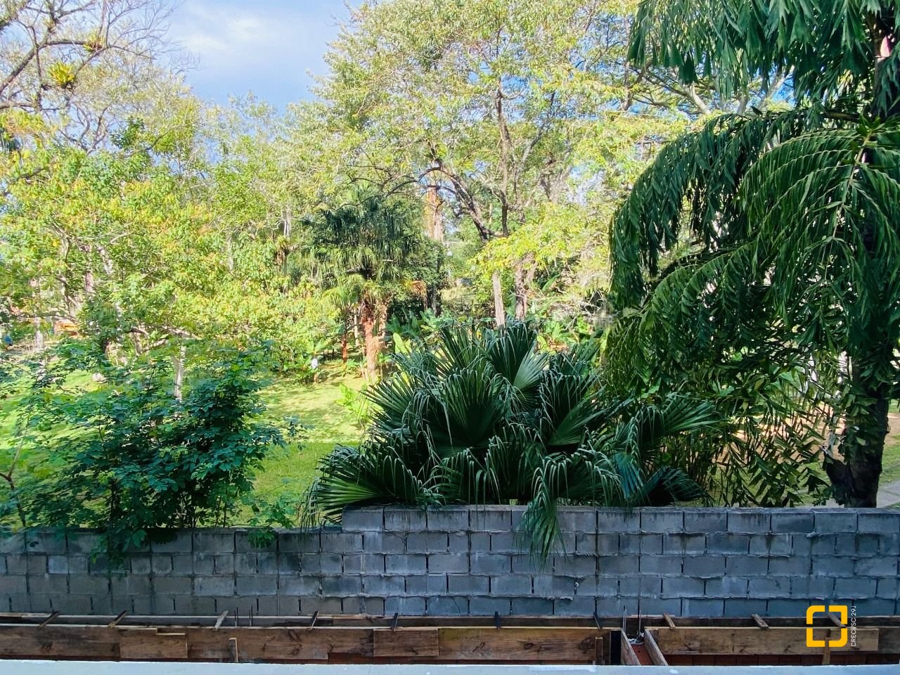 Apartamento com 70m², 3 quartos (sendo 1 suíte), 1 garagem, no bairro Lagoa de Conceição em Florianópolis