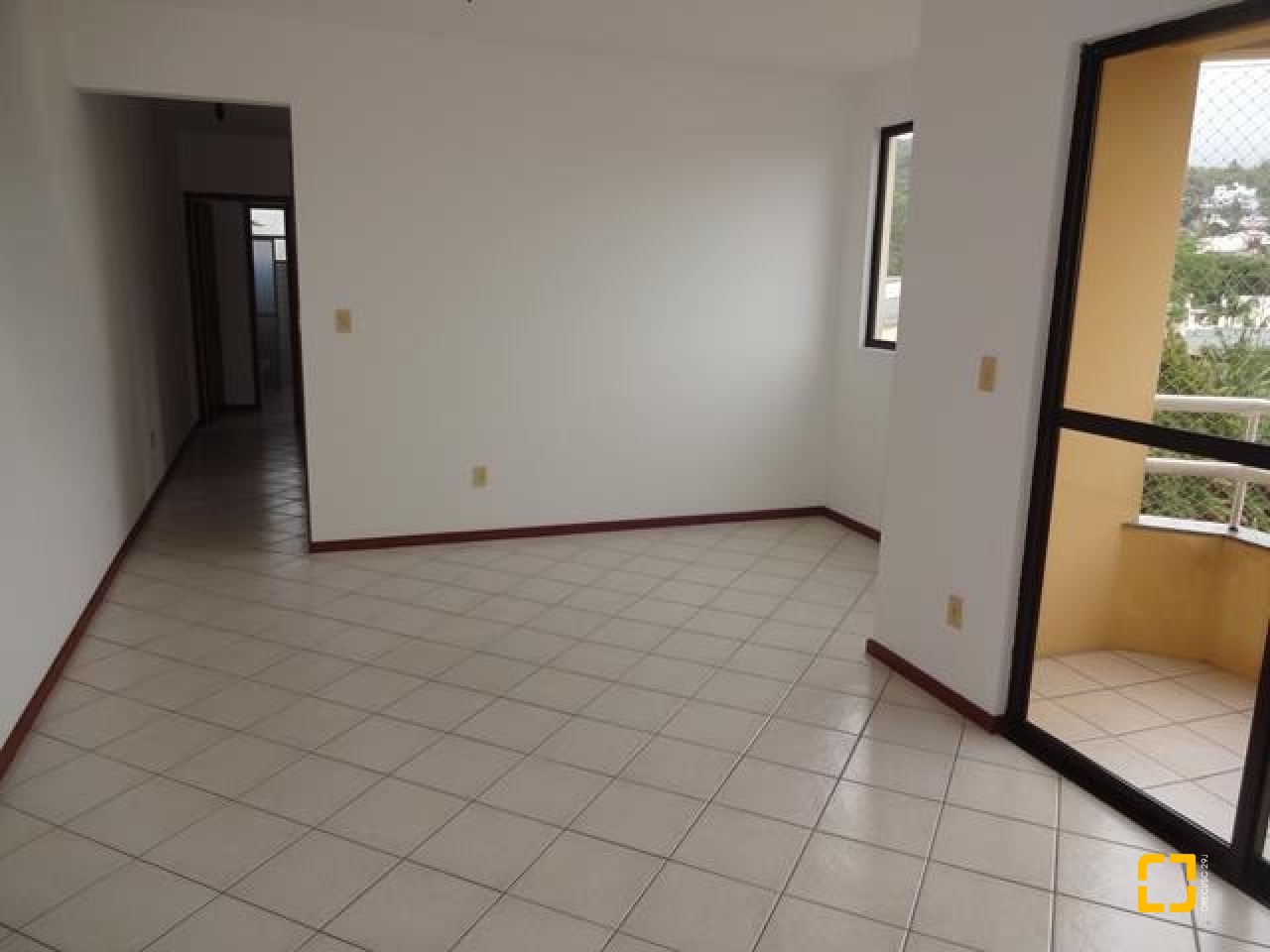 Apartamento com 77m², 3 quartos (sendo 1 suíte), 1 garagem, no bairro Trindade em Florianópolis