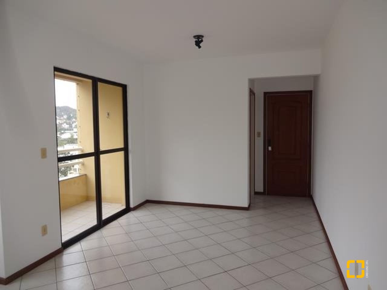 Apartamento com 77m², 3 quartos (sendo 1 suíte), 1 garagem, no bairro Trindade em Florianópolis