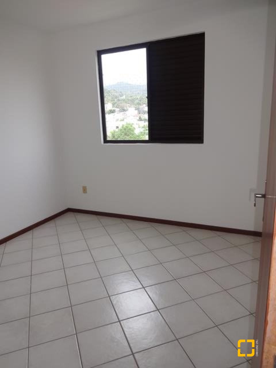Apartamento com 77m², 3 quartos (sendo 1 suíte), 1 garagem, no bairro Trindade em Florianópolis