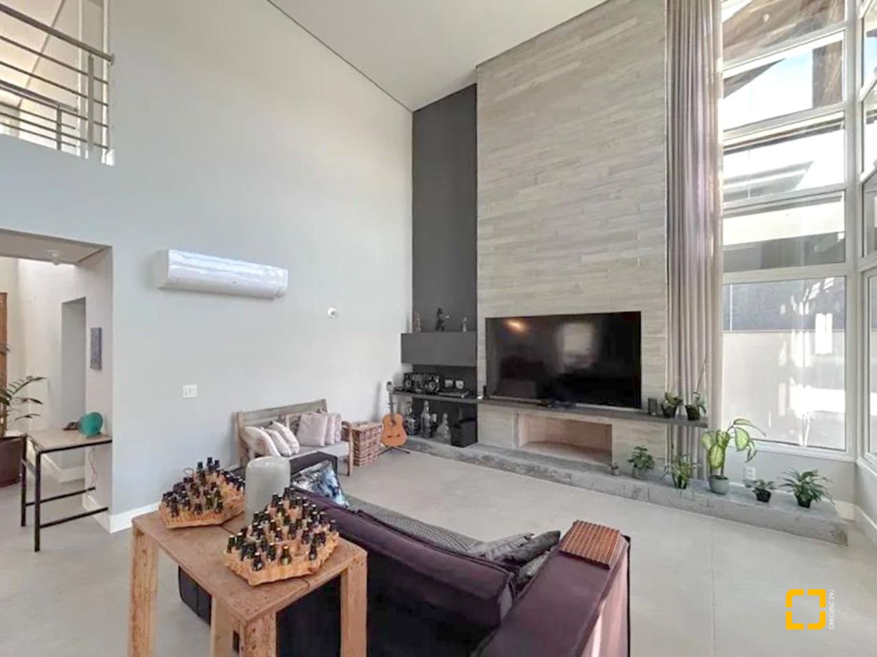 Casa de Condomínio com 378m², 7 quartos (sendo 3 suítes), 4 garagens, no bairro Campeche em Florianópolis