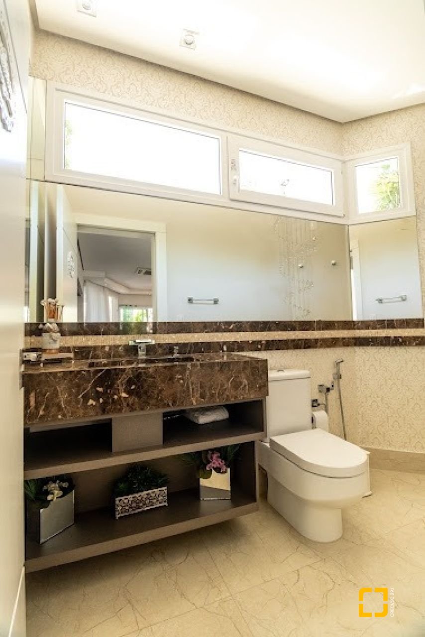 Casa com 470m², 8 quartos (sendo 4 suítes), 4 garagens, no bairro Jurerê Internacional em Florianópolis