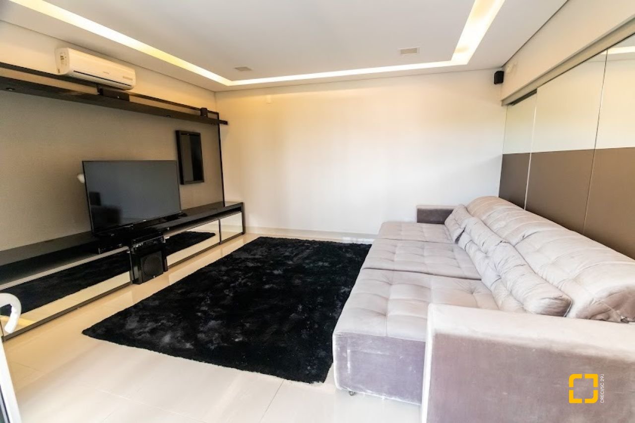 Casa com 470m², 8 quartos (sendo 4 suítes), 4 garagens, no bairro Jurerê Internacional em Florianópolis