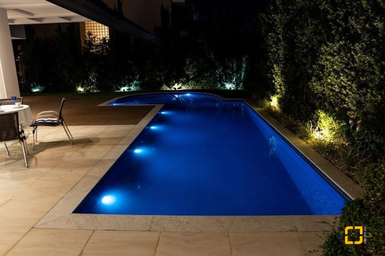 Casa com 470m², 8 quartos (sendo 4 suítes), 4 garagens, no bairro Jurerê Internacional em Florianópolis