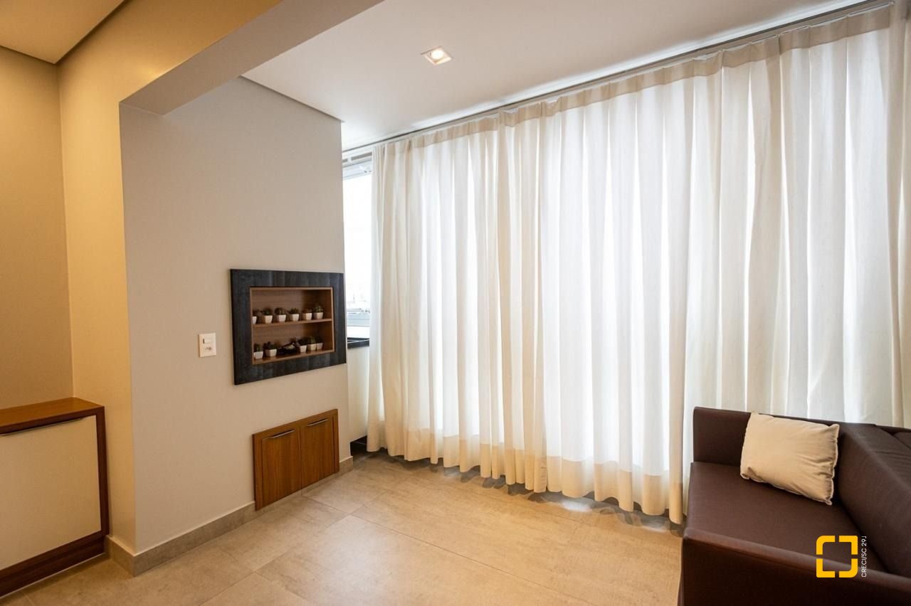 Apartamento com 151m², 6 quartos (sendo 3 suítes), 2 garagens, no bairro Cachoeira do Bom Jesus em Florianópolis