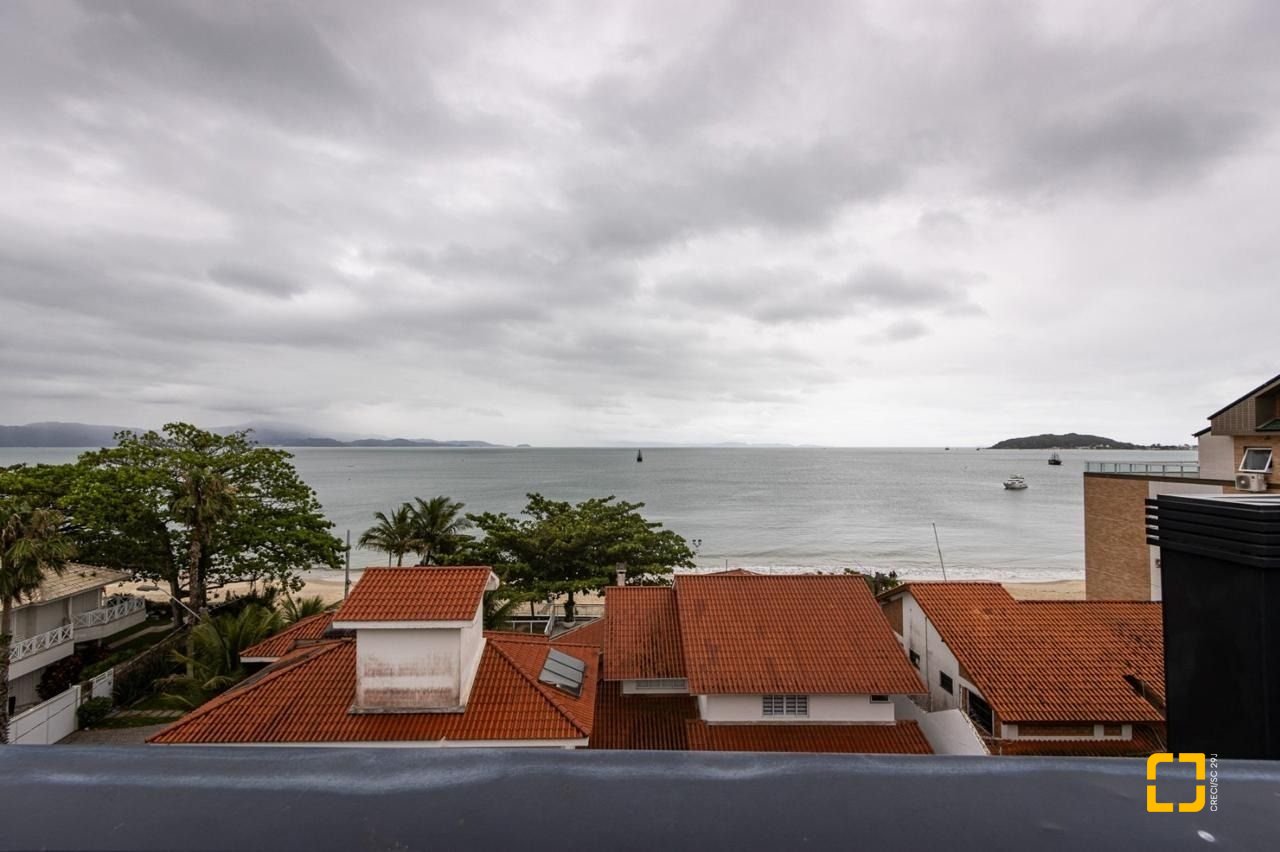 Apartamento com 151m², 6 quartos (sendo 3 suítes), 2 garagens, no bairro Cachoeira do Bom Jesus em Florianópolis