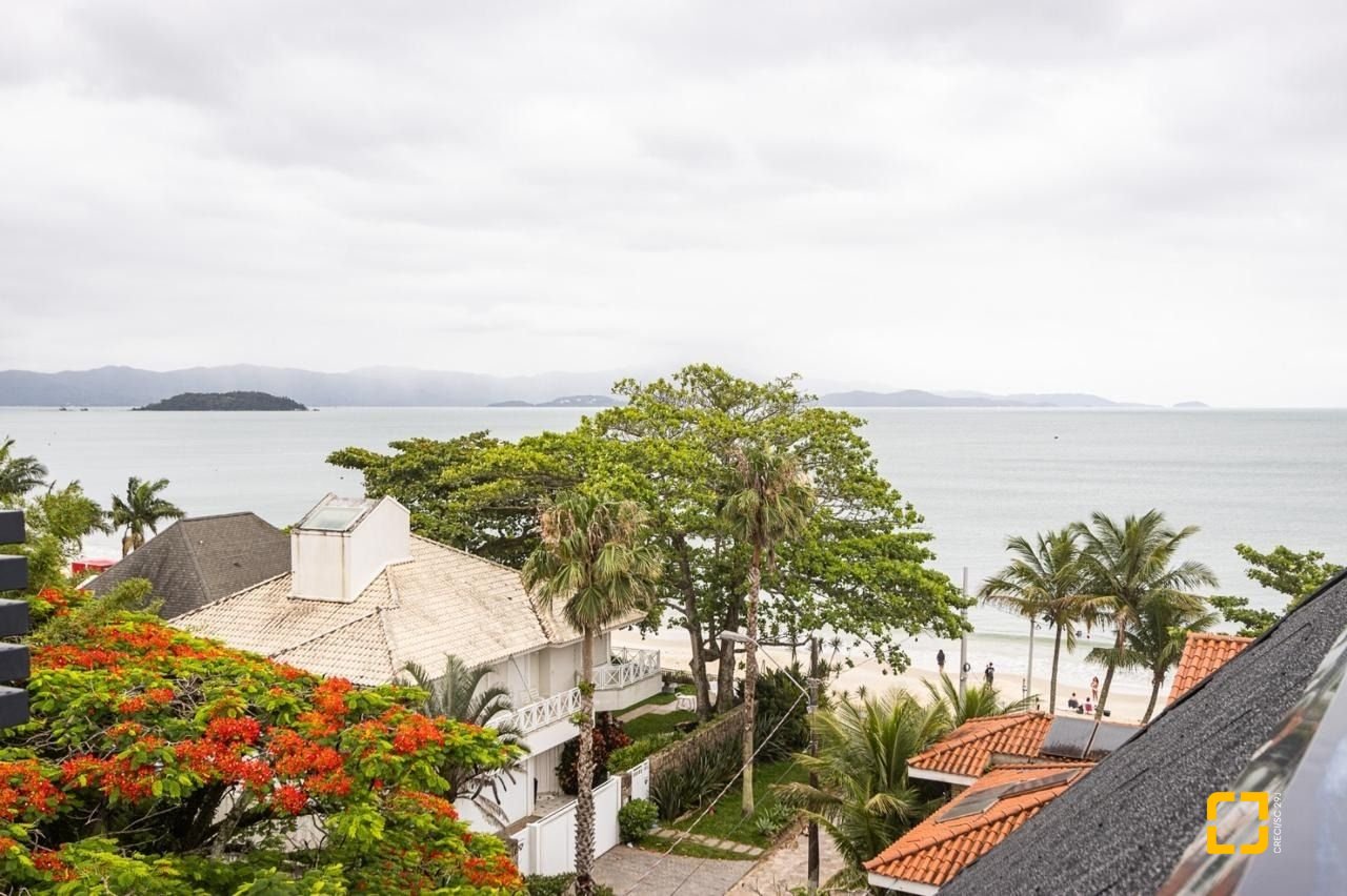 Apartamento com 151m², 6 quartos (sendo 3 suítes), 2 garagens, no bairro Cachoeira do Bom Jesus em Florianópolis