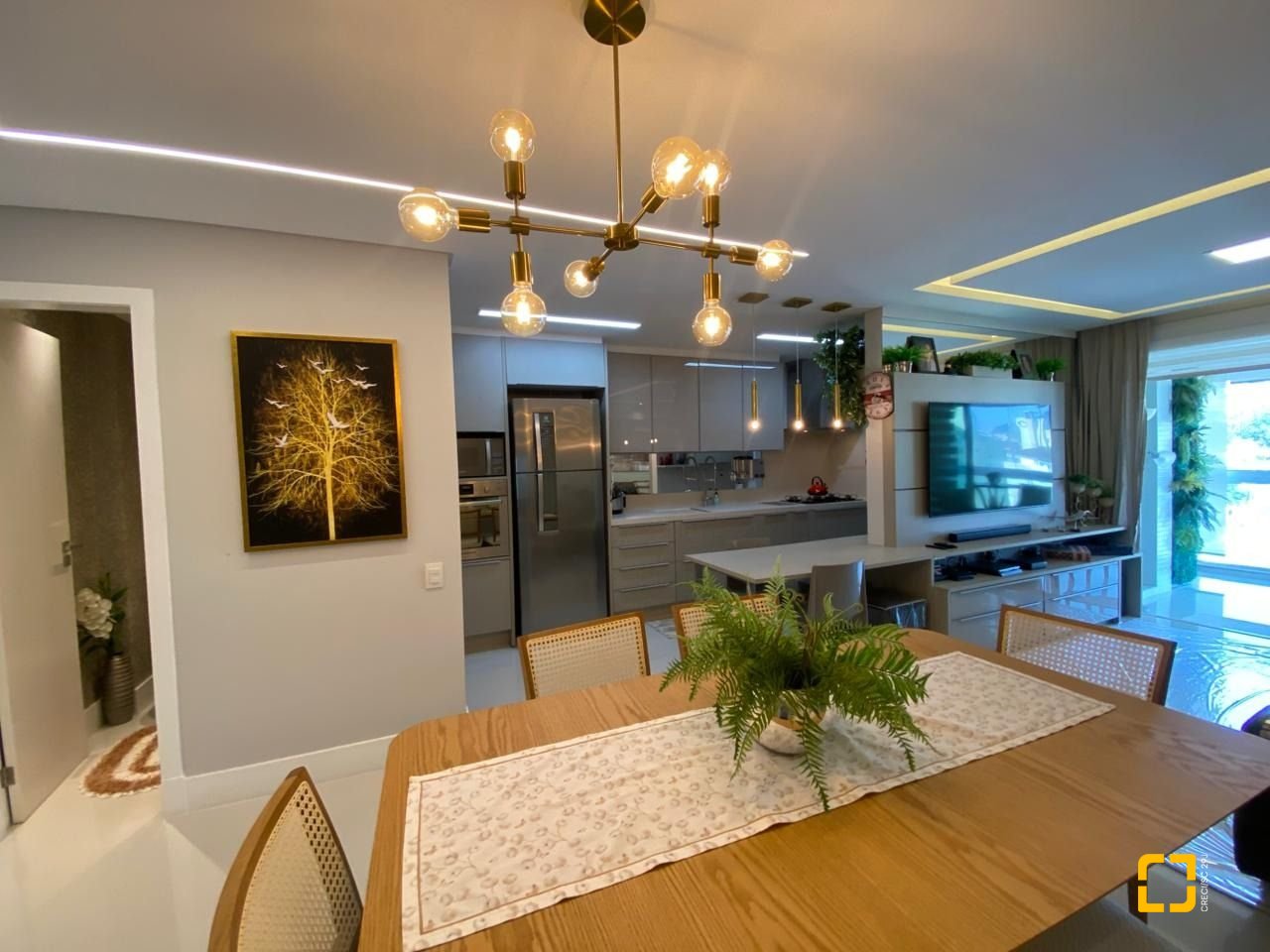 Apartamento com 101m², 4 quartos (sendo 2 suítes), 1 garagem, no bairro Centro em Florianópolis