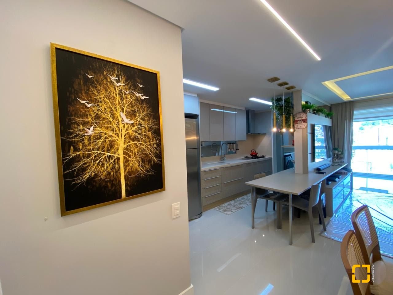 Apartamento com 101m², 4 quartos (sendo 2 suítes), 1 garagem, no bairro Centro em Florianópolis