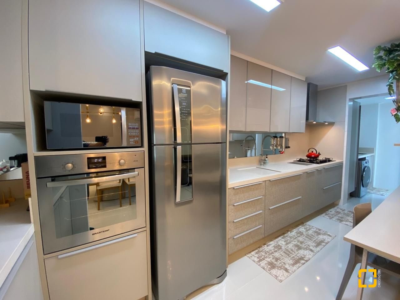 Apartamento com 101m², 4 quartos (sendo 2 suítes), 1 garagem, no bairro Centro em Florianópolis
