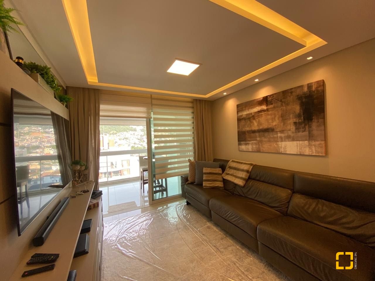 Apartamento com 101m², 4 quartos (sendo 2 suítes), 1 garagem, no bairro Centro em Florianópolis