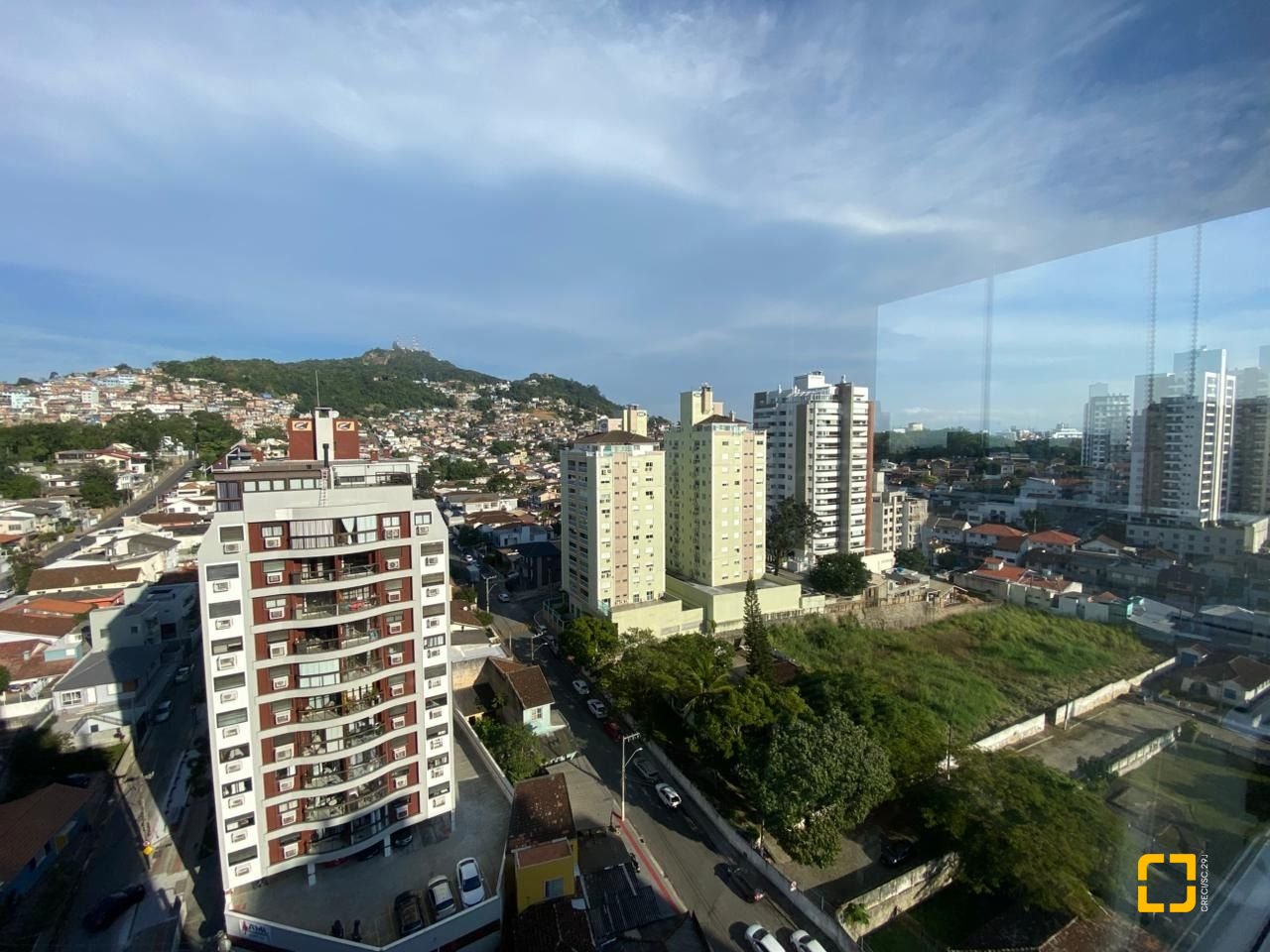 Apartamento com 101m², 4 quartos (sendo 2 suítes), 1 garagem, no bairro Centro em Florianópolis